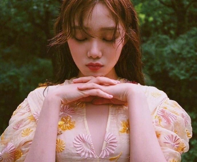 无厘头喜剧《皇家龙虎豹》正在热播 孔令令诠释魅惑异域风