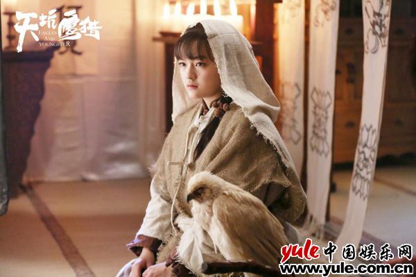 文淇《天坑鹰猎》挑战自己 戏内外共同成长