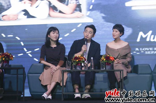 《小别离》在蒙古热播，海清出席见面会和粉丝亲切合影