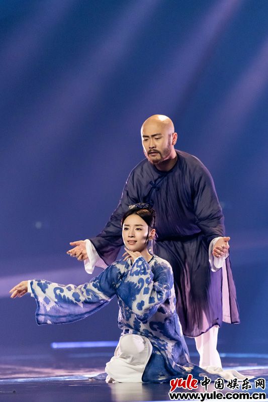 董洁做回“富察皇后” 盛一伦喜获锦旗 韩宇亮亮battle燃全场《新舞林大会》总决赛盛典