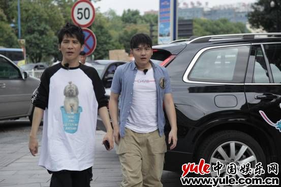 湖南卫视《快乐哆唻咪》大张伟教外国人绕口令