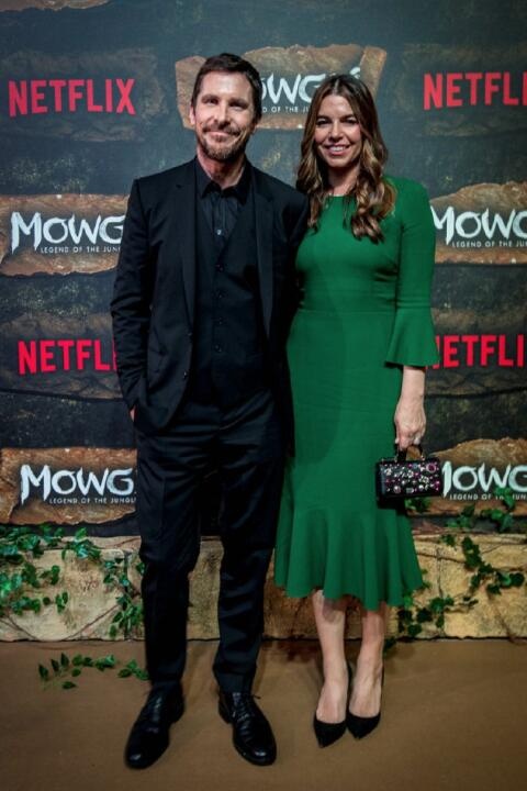 《森林之子毛克利》印度举行首映礼 贝尔携妻合影