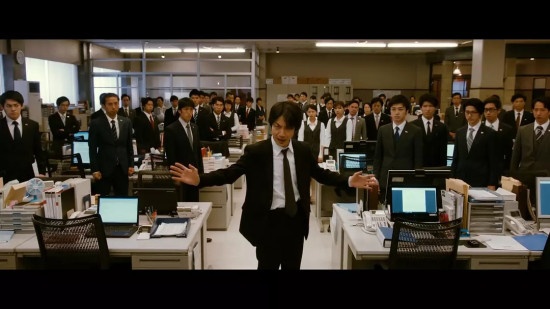 《七个会议》再曝预告 背景歌为鲍勃·迪伦金曲