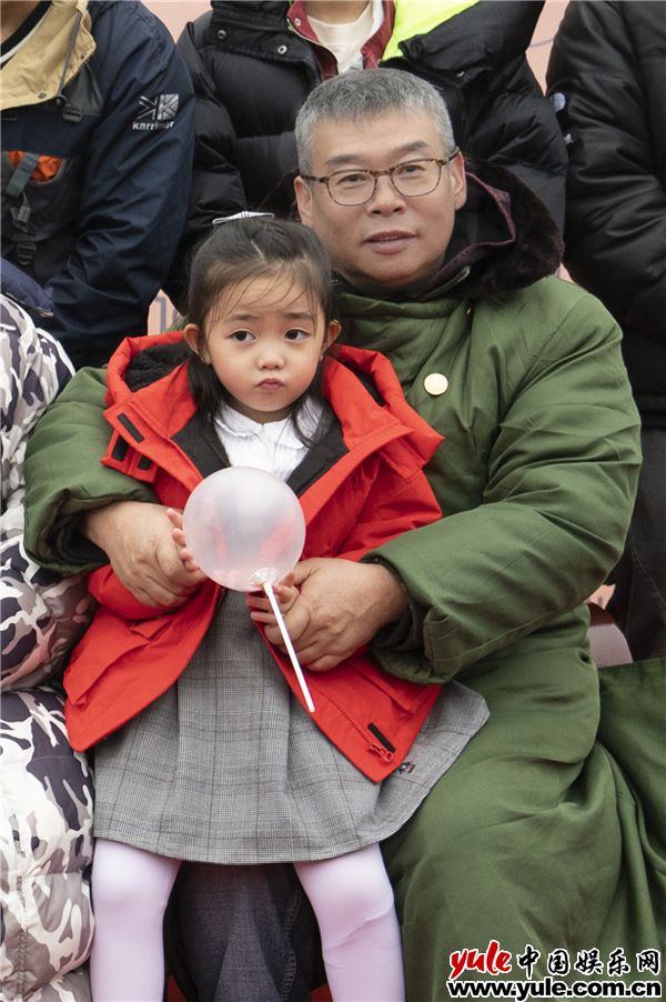 《我们这些年》首次开放媒体探班   蒋欣李光洁上演“最甜厨吻”