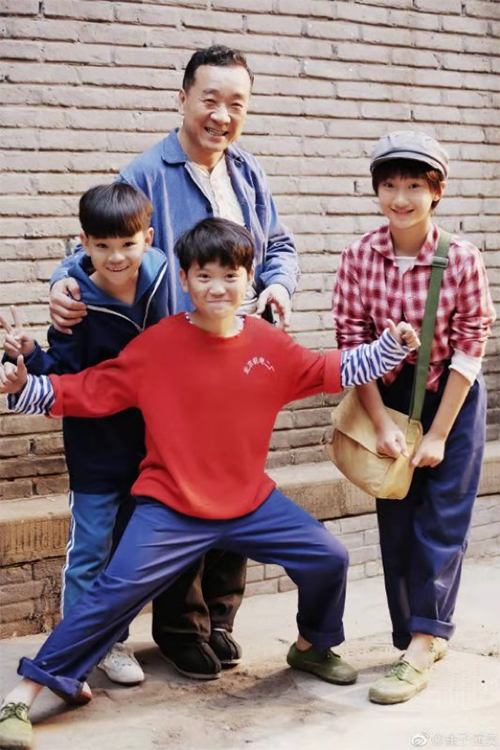 热播剧《我们的四十年》遇见大咖，童星卢又铭上演“黑子抢戏”