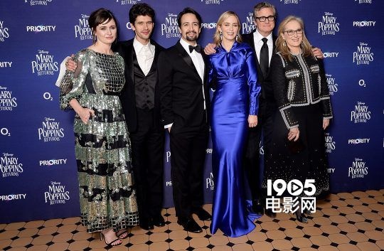 《欢乐满人间2》伦敦首映大牌云集 梅姨脸叔现身