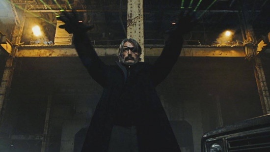 《极寒复出》曝首张剧照 拔叔独眼造型化身黑凯撒