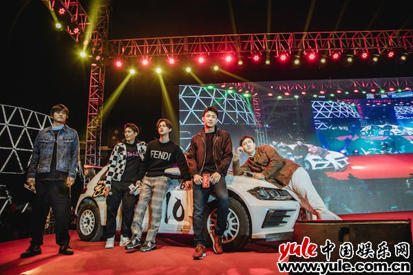 《飞驰人生》全国路演欢乐开启，张本煜获粉丝疯狂表白