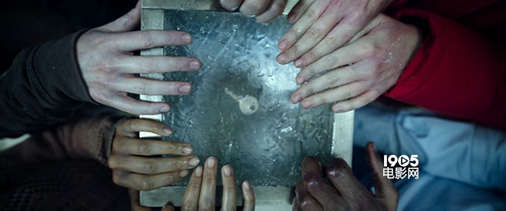 《密室逃生》定档1月18日 《速激》制作人监制