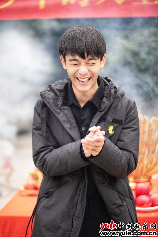 张一白《疯犬少年的天空》开机   张宥浩首次挑战校园题材