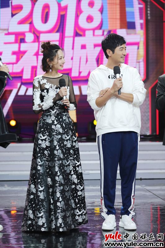 郭晓东程莉莎《天天向上》狂撒高能“狗粮” 为家乡打call不停