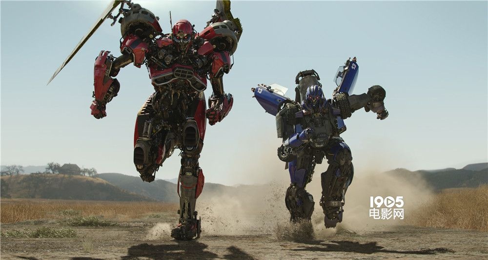 《大黄蜂》“火力全开” 逼真特效令观众身临其境