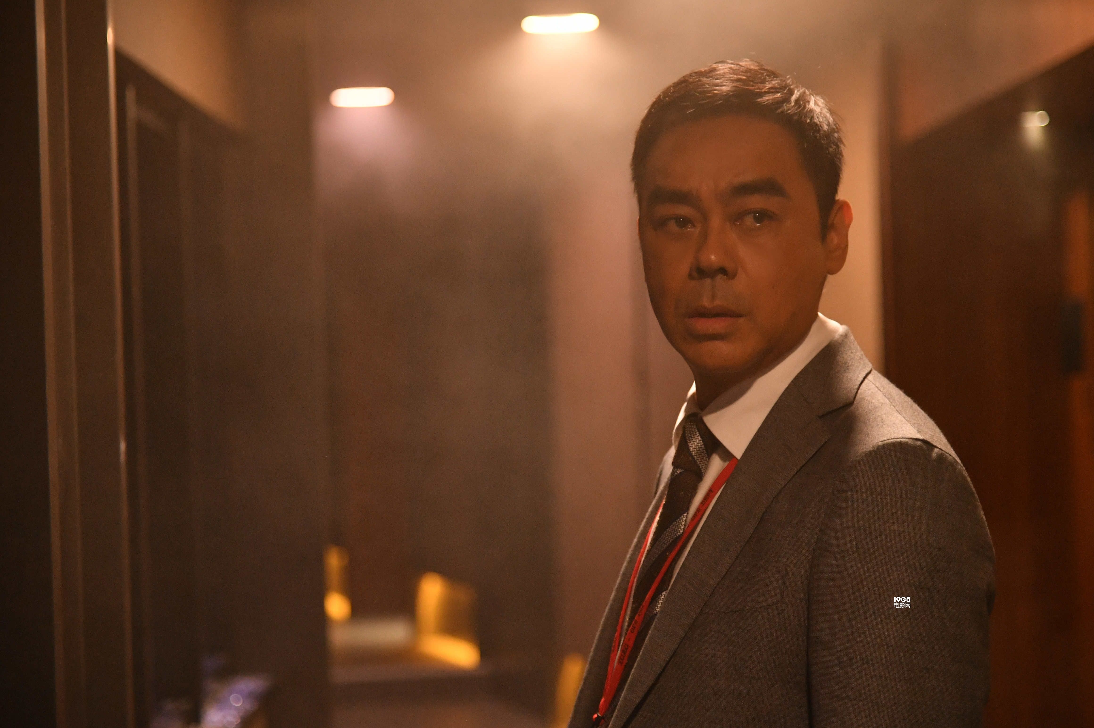 《廉政风云》组豪华拜年团 刘青云打趣“渣渣辉”