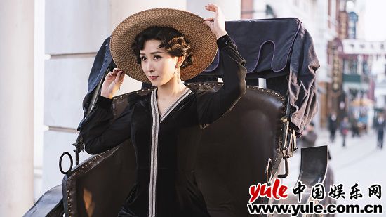 胡静《天衣无缝》开播，如意婶耿直数钱惹人笑