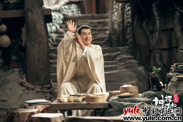 《神探蒲松龄》预售全面开启，春节合家欢首选成龙陪你过大年