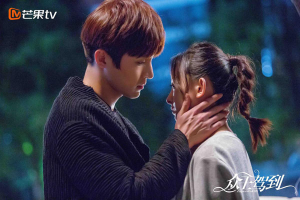 芒果TV《众王驾到》开年热播 嘻哈夫妇甜怼日常有毒