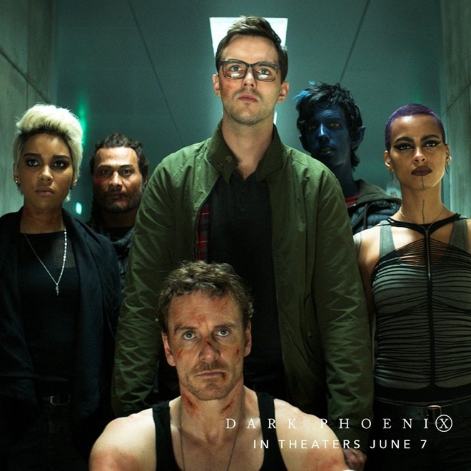 《黑凤凰》曝光剧照 万磁王满脸伤痕遭遇不测？