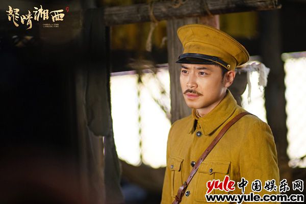 桑茗胜《怒晴湘西》演技圈粉 “神秘”表情成隐藏表情包