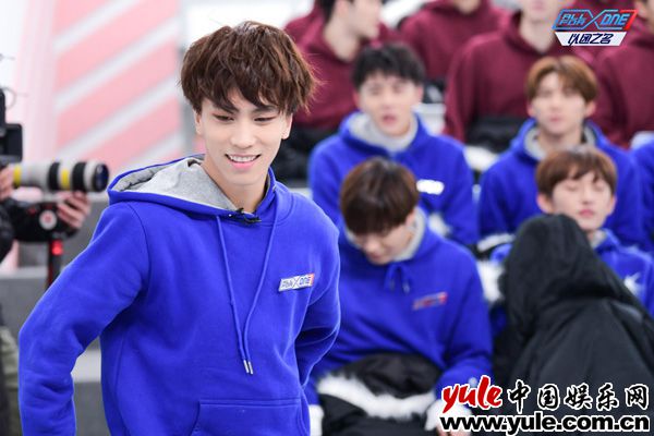 《以团之名》威神V队员起哄“不听队长的”杨威杨云助力团魂初成