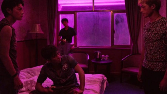 《南方车站的聚会》首曝照 胡歌手持火机气场强大