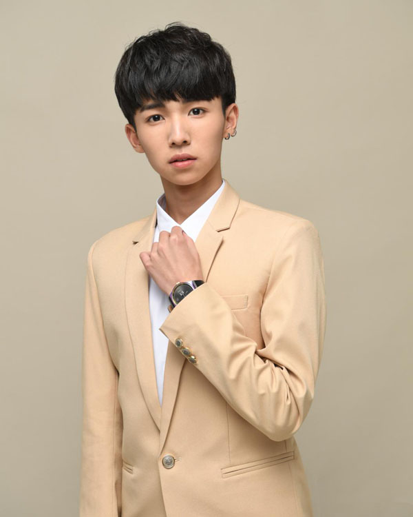 宝藏男孩苗雅宁电影《蓝色生死恋》发布会 定档2.14情人节