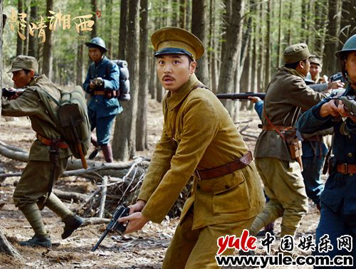 桑茗胜《怒晴湘西》带队暴走湘西瓶山 变身“杨导游”开启“观光模式”