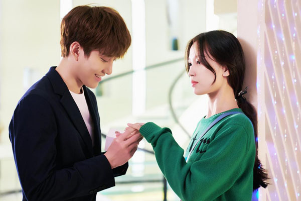 虞书欣被Mike浪漫求婚《我的奇妙男友2》甜度爆表