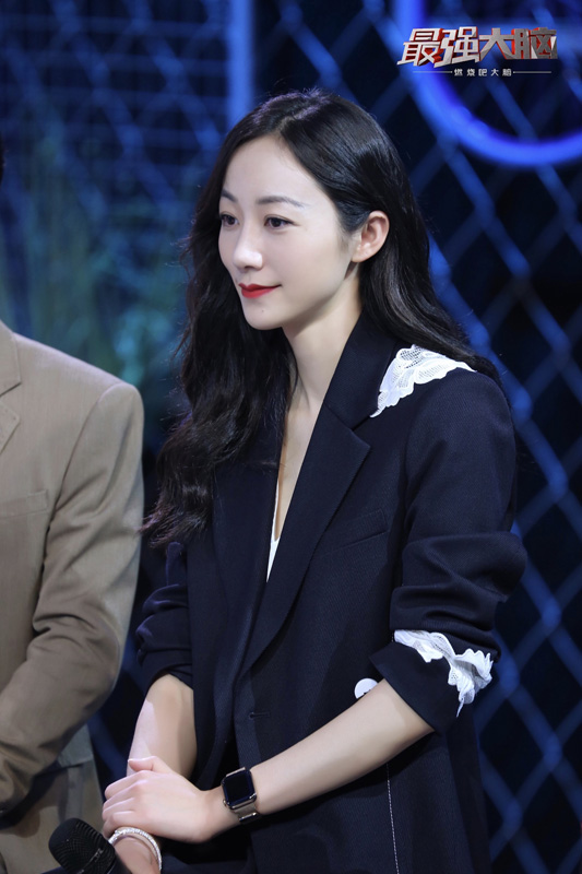 《最强大脑之燃烧吧大脑》深夜探班韩雪戚薇郭采洁现场挑战“数字谜盘”