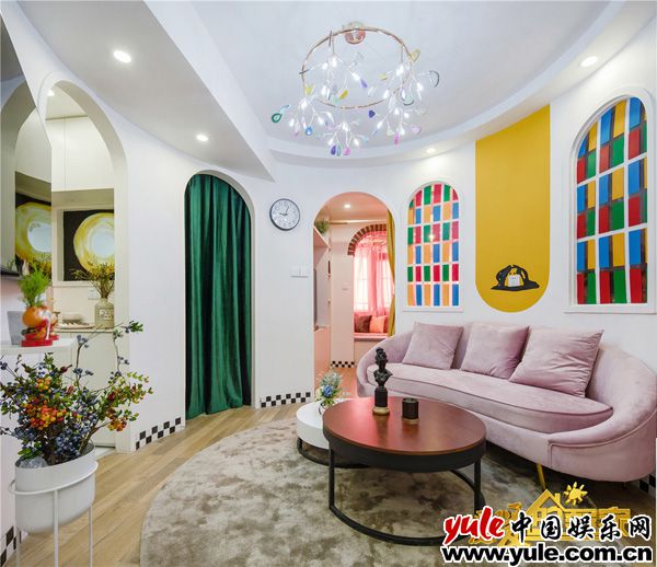 圆形客厅巧省空间 《暖暖的新家》让爱焕发新生