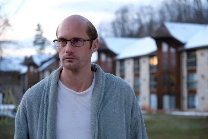 E大颠覆“地中海”发型！《蜂鸟计划》曝光新剧照