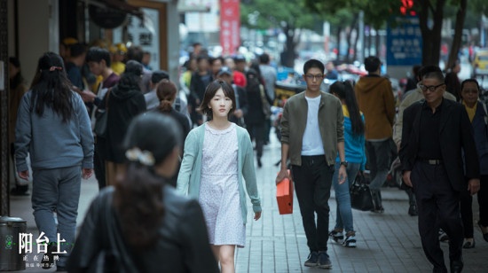 郁可唯献唱《阳台上》推广曲 首谈初中暗恋故事