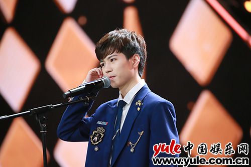杨桐《以团之名》人气班出道 追寻梦想不负希望