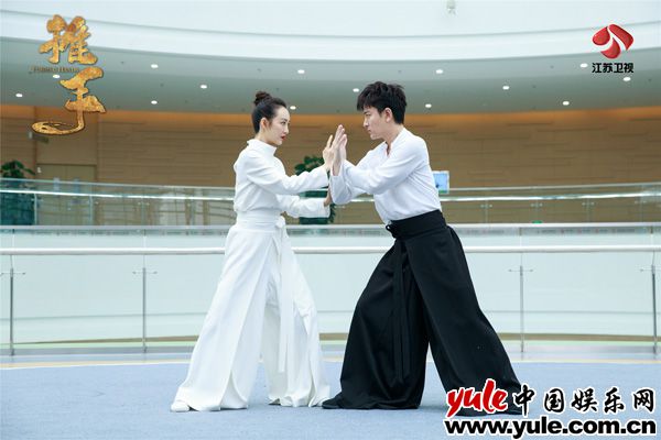 王鸥为拍《推手》上太极培训课 坦言情感戏成最大难点