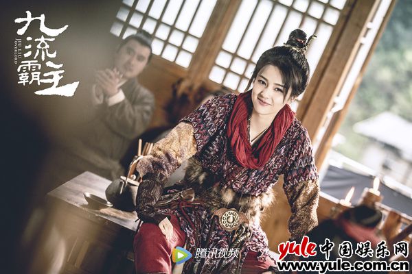 《九流霸主》首曝剧照 白鹿赖艺男苏女撩花式撒糖