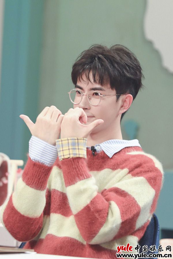 于朦胧《喜欢你我也是》开播 许仙“穿越”变身恋爱观察员