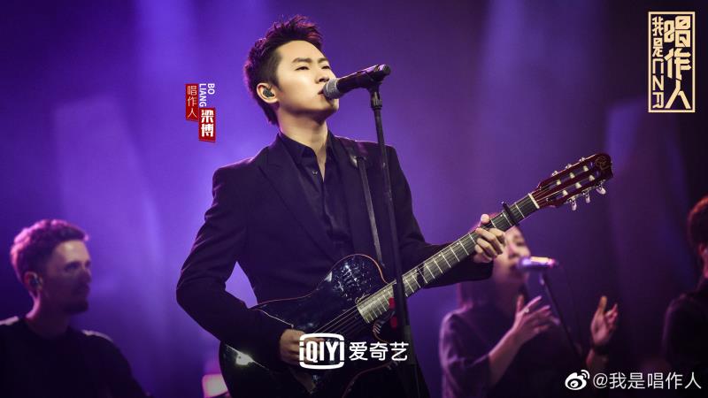 梁博《我是唱作人》温柔唱情歌 出道7年还是90后