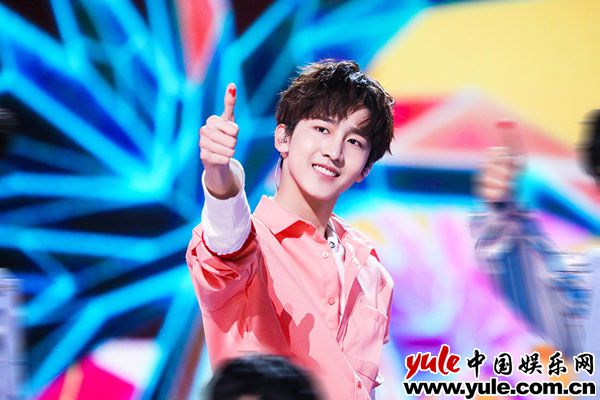 《创造营2019》首公演：赵让Carry强手队 李鑫一VOCAL最强音