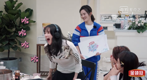 《妻子的浪漫旅行2》夫妻合体做游戏 集体跑偏够默契