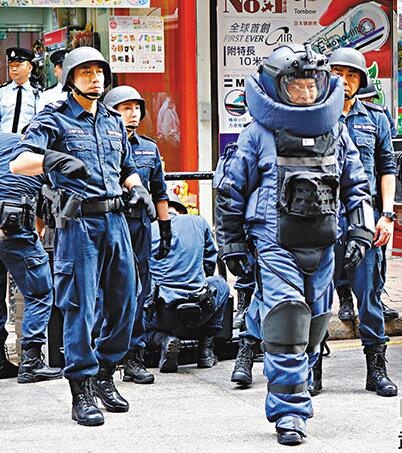 刘德华拍摄《拆弹专家2》 爆炸戏大阵仗非常逼真