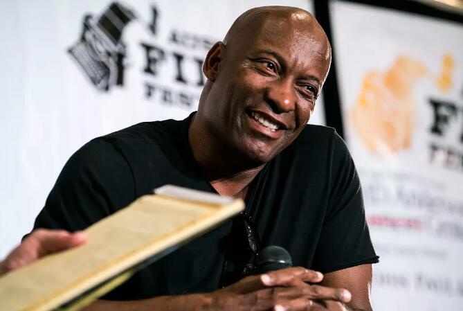 黑人导演约翰·辛格顿逝世 曾执导《街区男孩》