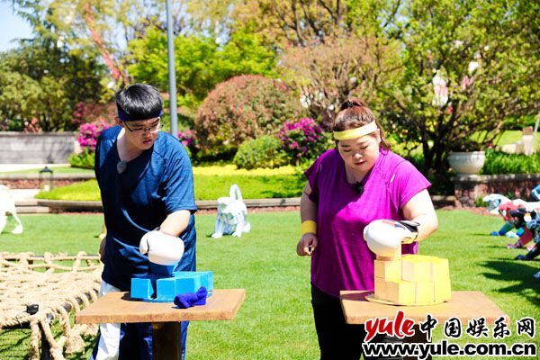 《人生加减法》：变故丛生！学员情绪失控愤然呛声老师 单身美女妈妈黯然离校泣不成声