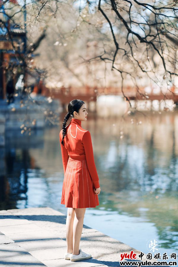 《如果爱》“邻家妹妹”赖婧圈粉  曝最新写真高甜出镜