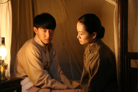 《又是一春梨花白》曝定档海报 展现江南水乡韵味