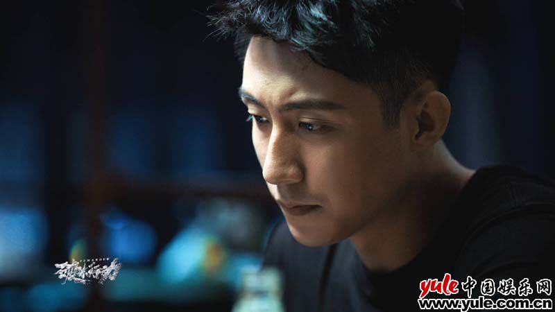 《破冰行动》口碑颇高 黄景瑜帅萌在线切换