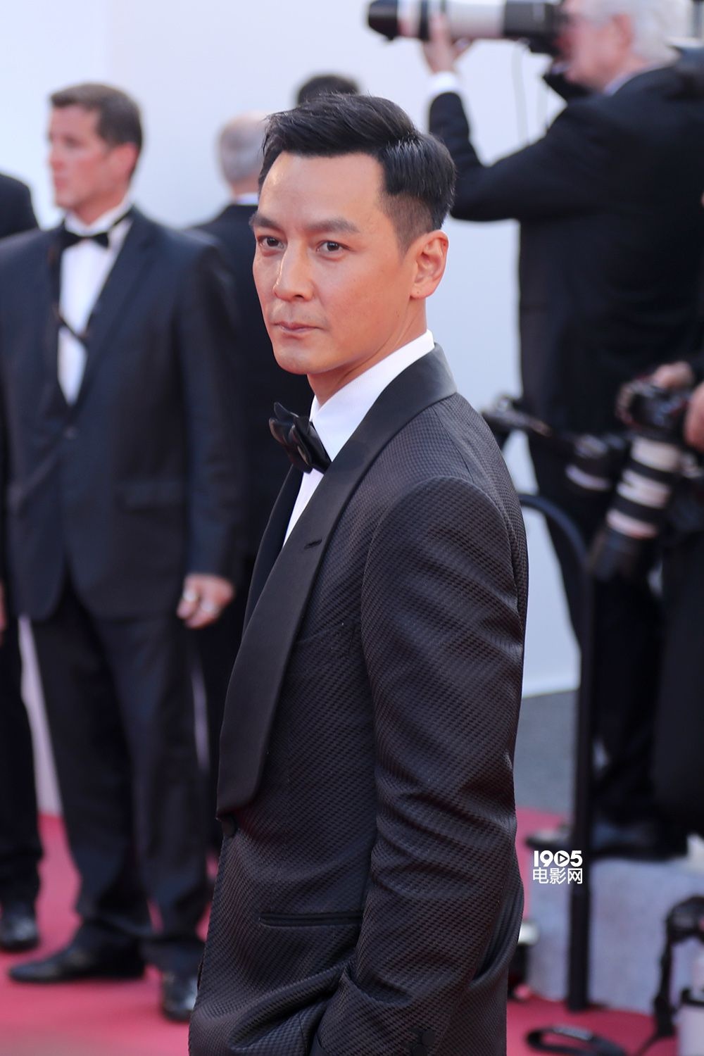 戛纳day3：《火箭人》口碑爆棚 李宇春裙装亮相