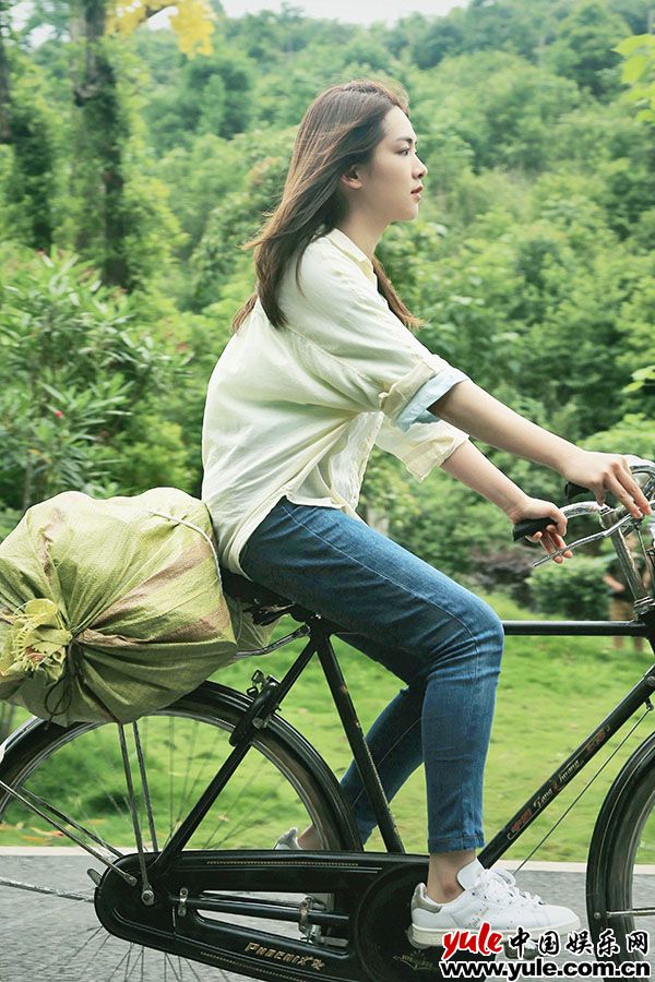 陈昊宇电影《小山河》开机 搭档吴彦姝演绎祖孙情