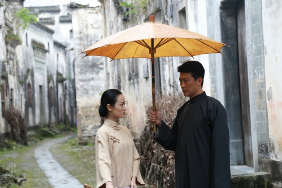 《又是一春梨花白》江南小镇情感纠葛牵绊人心