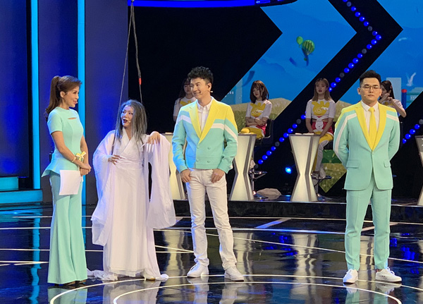 刘子漫录制《幸福账单》上演全武行 朱迅大战梅超风