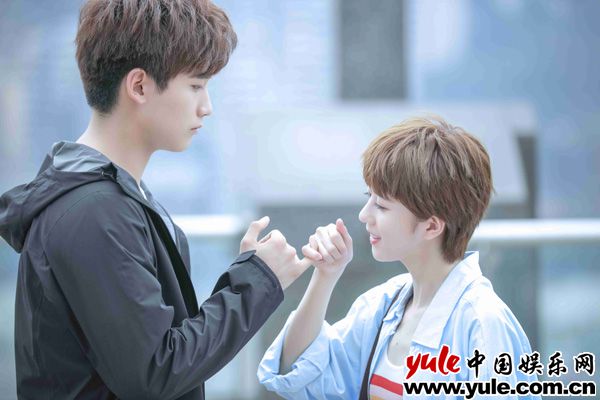 《强风吹拂》定档6月6日  李凯馨化身短发假小子清爽来袭