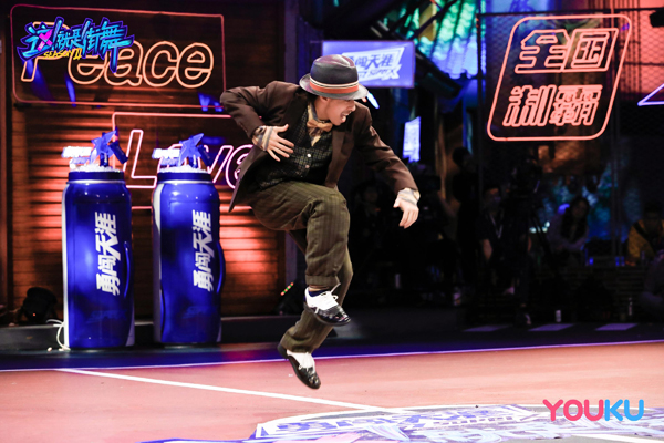 《这！就是街舞》叶音：发量惊人不善营业的“锁舞小飞侠”